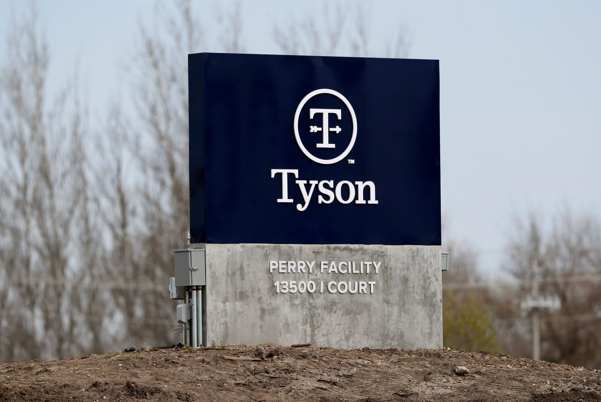 Tyson Foods commits over $1M to expand legal and citizenship support for team members